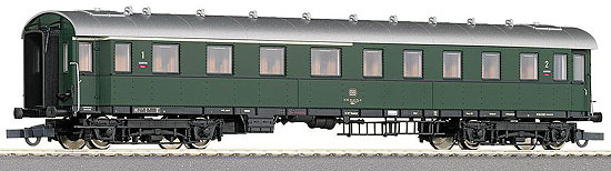 Passenger car 1st/2nd class<br /><a href='images/pictures/Roco/64730.jpg' target='_blank'>Full size image</a>